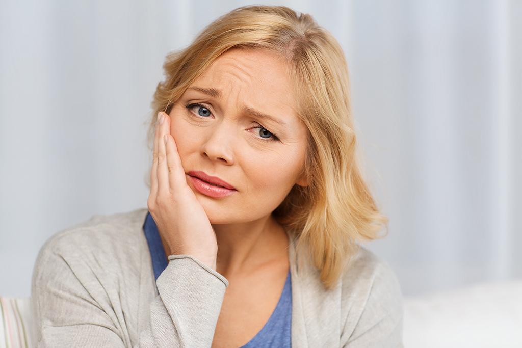 Waiting Hurts: When to Call Your Plano, TX Oral Surgeon