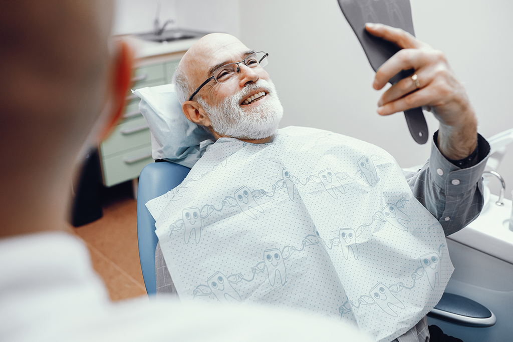 What Are The Pros And Cons Of Dental Implants From Your Local Oral Surgeon? | Frisco, TX